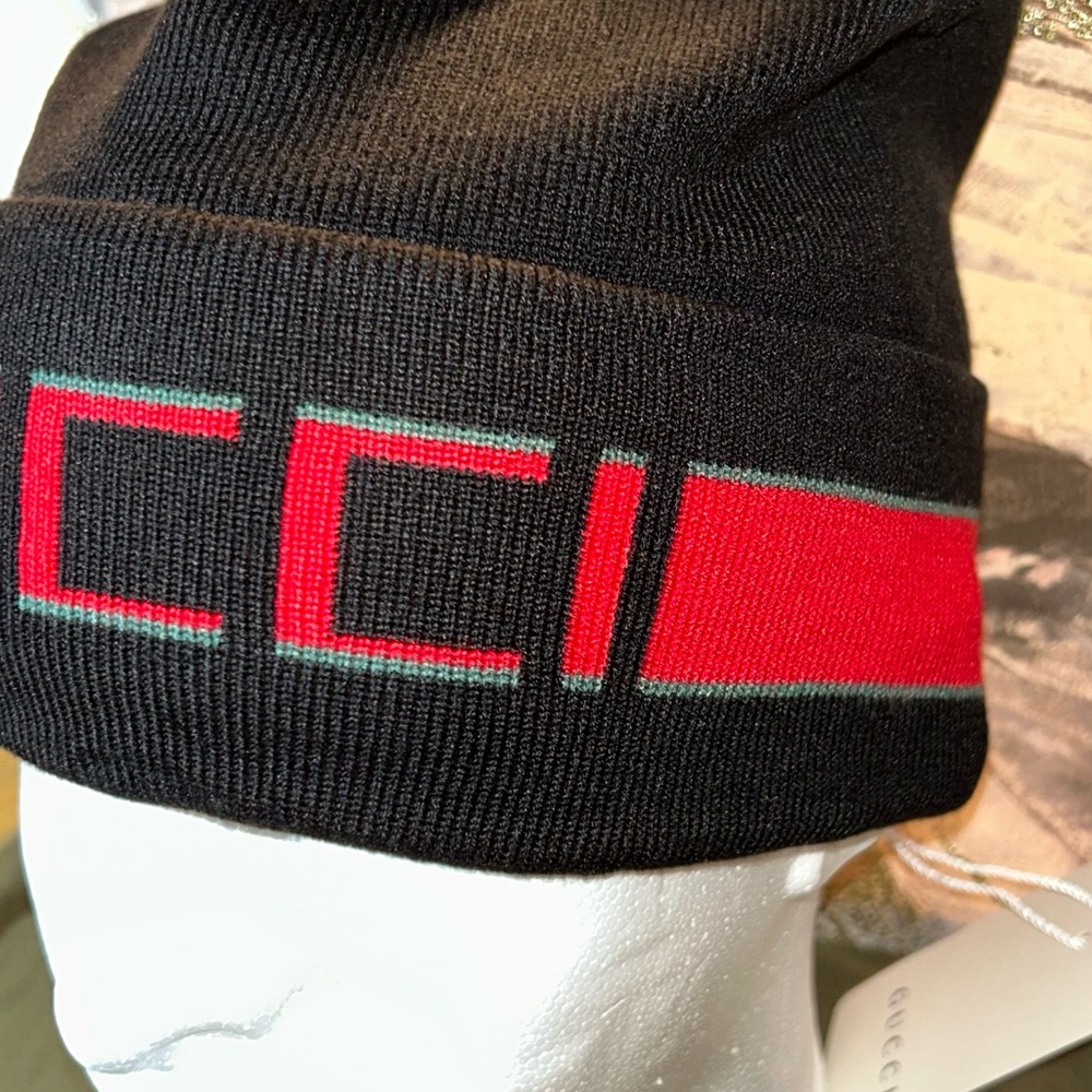 Gucci Black Beanie with Red and Green Logo Band - Picture 4 of 5